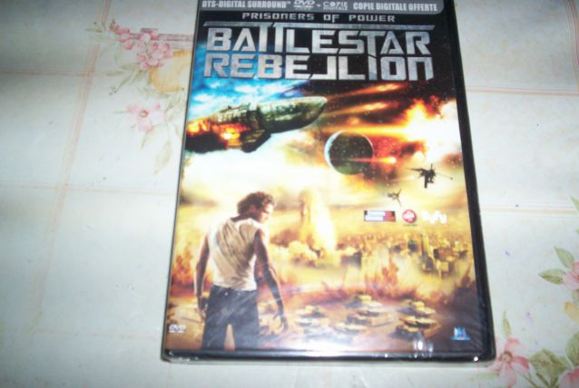 DVD BATTLESTAR REBELLION film fantastique état neuf
