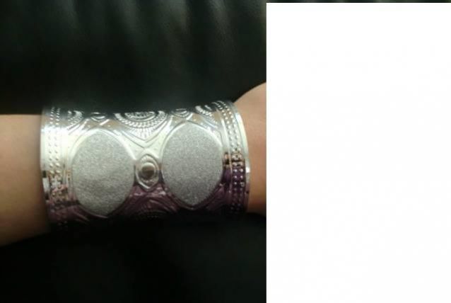 Bracelet de couleur argenté