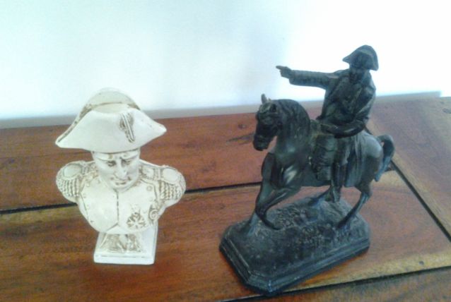 Lot de deux figurines Napoléon