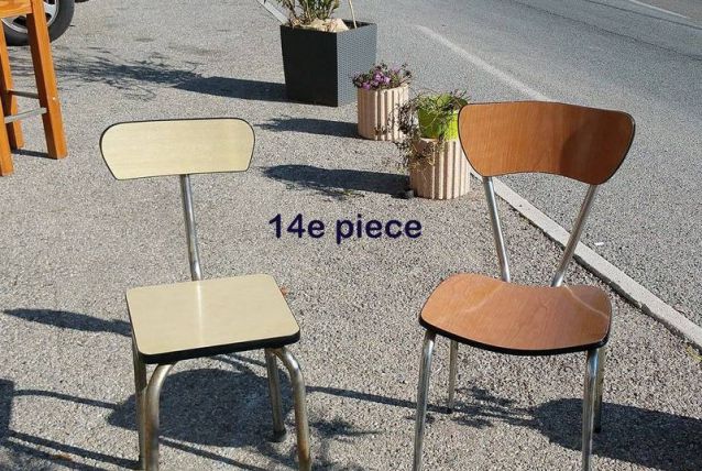 2 chaises formica 