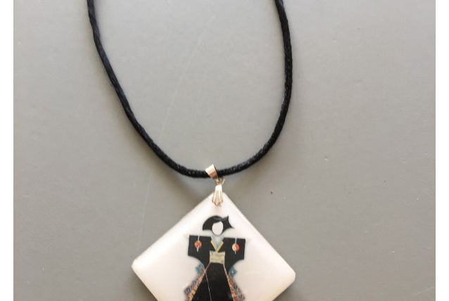 Collier contemporain kimono