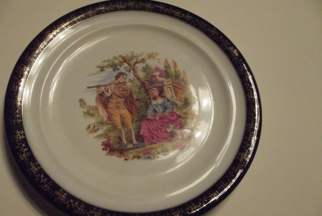 assiette ancienne avec couple marquis