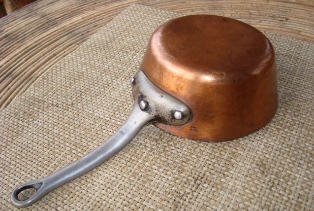 Cuivre ancien sautoir evasé