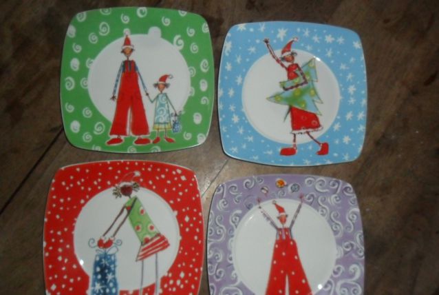 LOT DE QUATRE ASSIETTES J'M MA MAISON