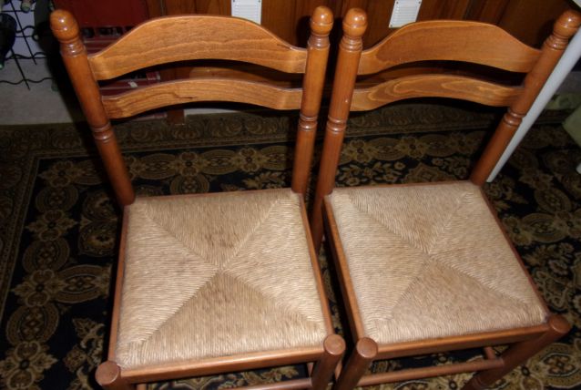  2 Chaises assise tressée