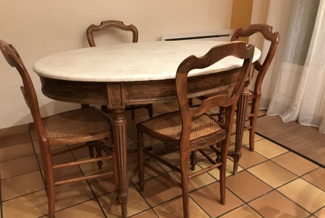 TABLE A MANGER LOUIS XVI