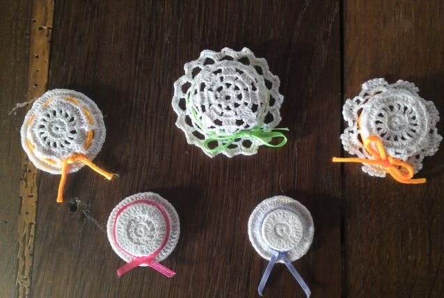 petits chapeaux au crochet