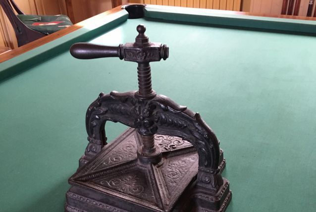 Très jolie Presse à Relier