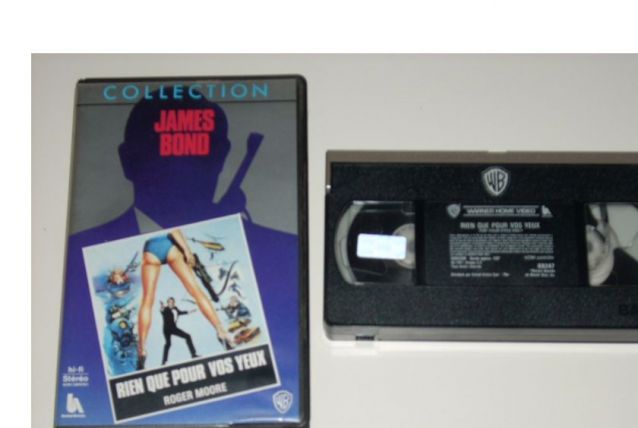CASSETTE VHS JAMES BOND rien que pour vos yeux