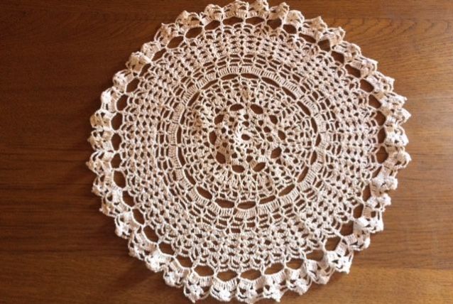  NAPPERON_FAIT CROCHET MAIN_