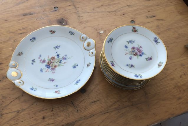 Service à dessert en porcelaine de Limoges 
