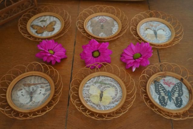 Dessous de verre en rotin papillons naturalisés