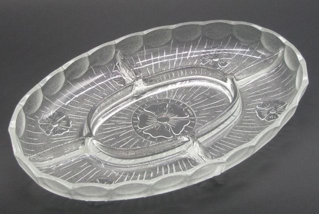 Plat en verre à compartiments, année 70