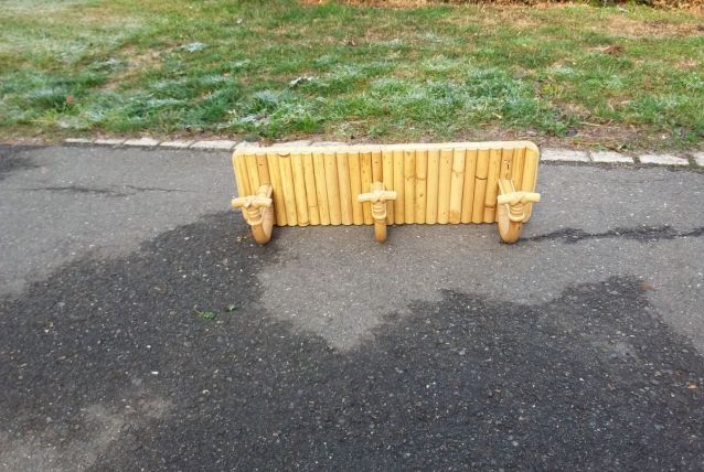 porte manteaux  en rotin 