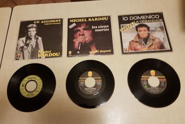 lot de 45 tours Michel Sardou : un accident, les vieux marié