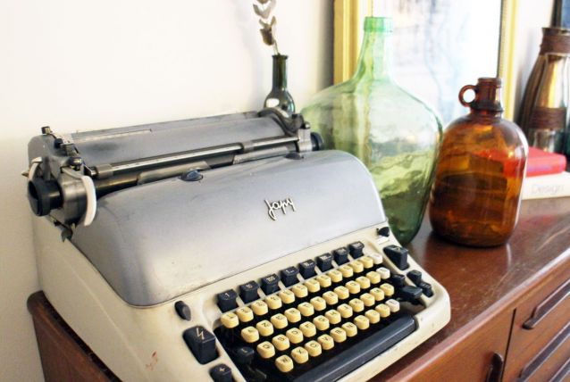 Grosse machine à écrire vintage Japy - RARE