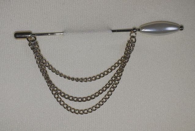 Broche  ancienne vintage en métal doré et perle 