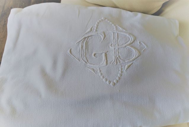 Grand drap avec monogramme en coton