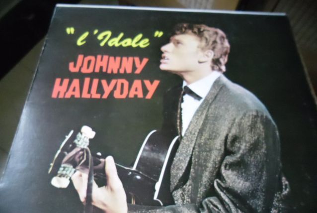 33T/LP JOHNNY HALLYDAY    L'IDOLE