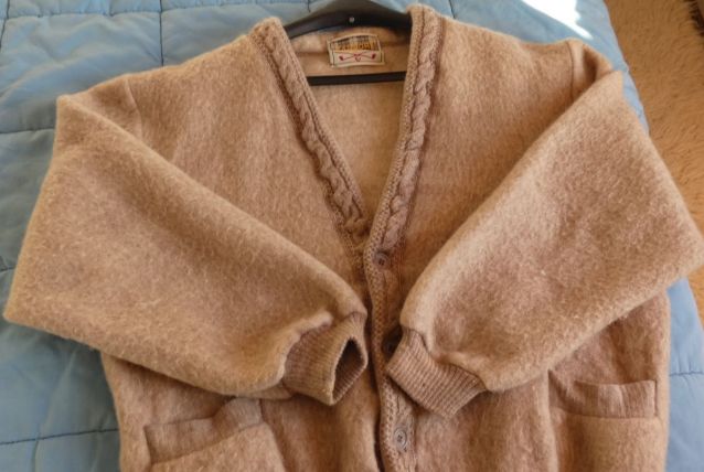 gilet en pure laine des pyrénées années 80