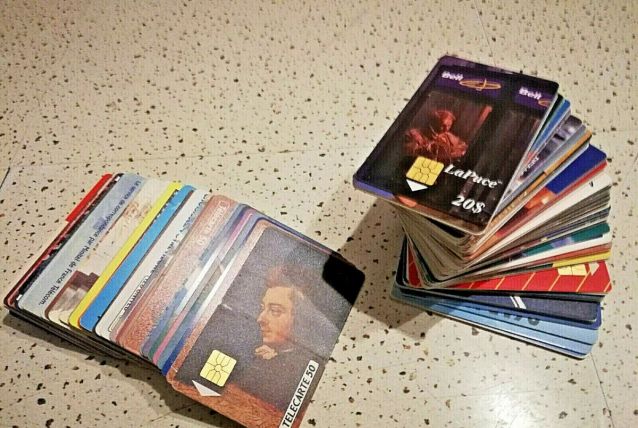 153 télécartes bon état 