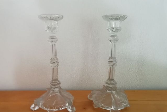 Paire bougeoirs dauphins