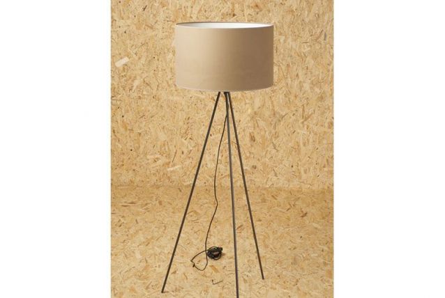 Lampadaire tripod