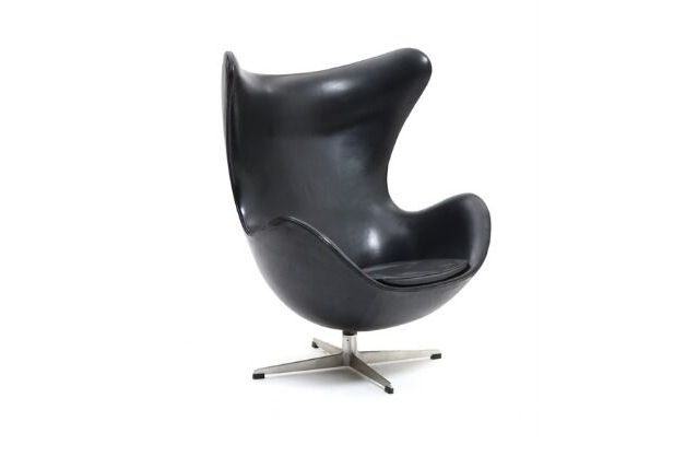 Arne Jacobsen "The Egg Chair"