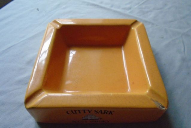 Cendrier de comptoir