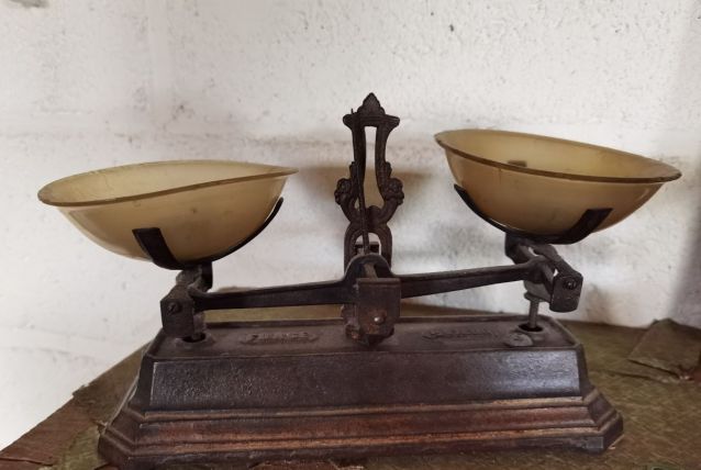 Ancienne balance française de cuisine - en fonte - Vintage