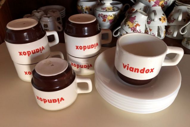 6 Tasses viandox avec sous tasse