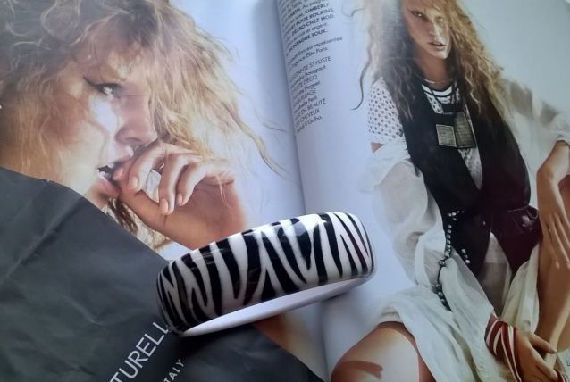 Bracelet large manchette noire et blanche zèbre imprimé 