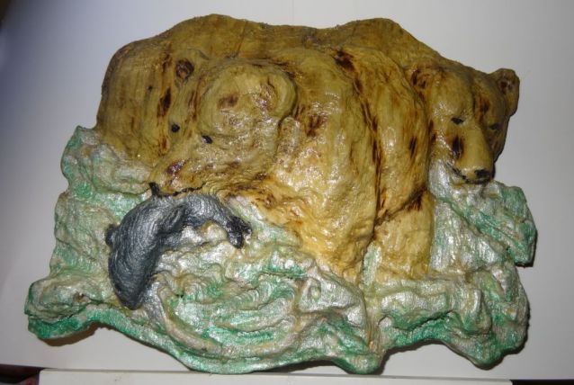 ours blanc à la peche 