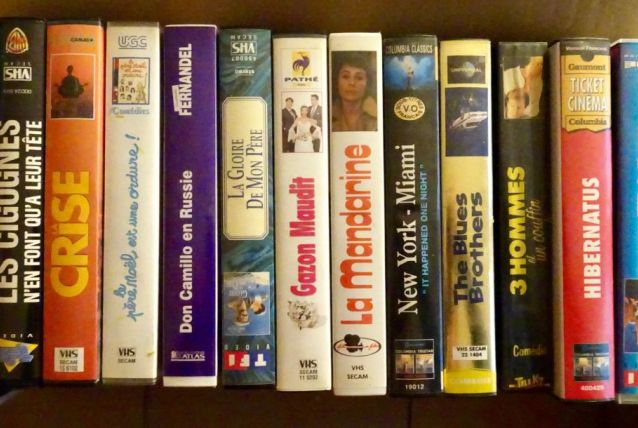 Lot de 14 video cassettes VHS de comédies