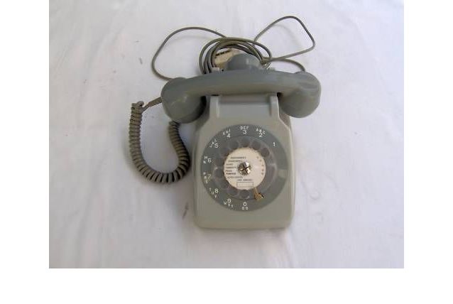Téléphone année 70 socotel gris 