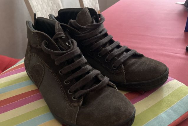 CHAUSSURES  CUIR FEMME 38