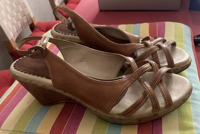 SANDALES CUIR MARRON PIKOLINOS  38