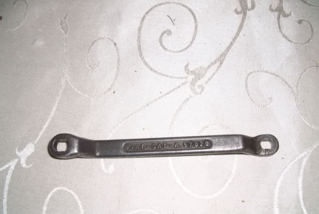 clé de maintien amortisseurs fiat