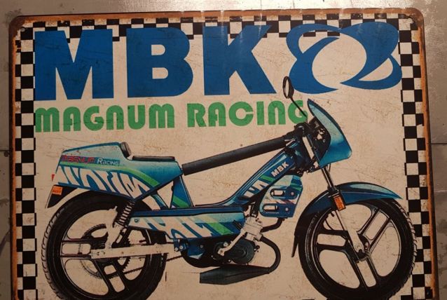 Plaque métal MBK Magnum racing