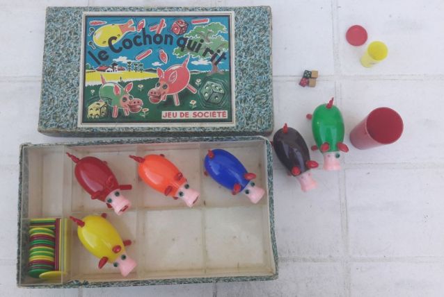 Jeu petits cochons années 60 presque complet