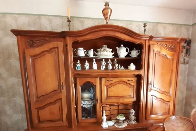 bahut en merisier  massif de style