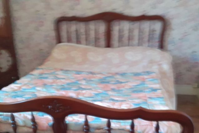 lit en merisier 140x190 avec sommier