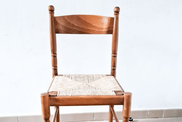 6 Chaises paillée en bois