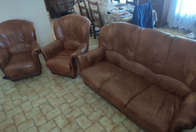 Ensemble canapé + 2 fauteuils en cuir