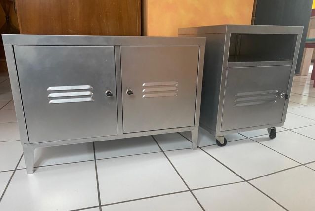 Meubles métalliques 