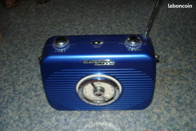 poste de radio vintage ( couleur bleu )